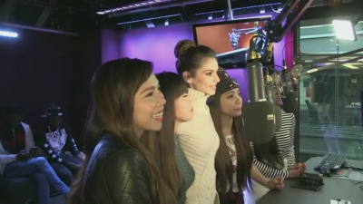 Cheryl_on_BBC_Radio_1_Breakfast_Show_with_Nick_Grimshaw___24_11_2015_mp40898.jpg