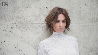 X_Factor_s_Cheryl_looks_amazing_in_ES_Magazine_shoot_-_behind_the_scenes_mp40048.jpg