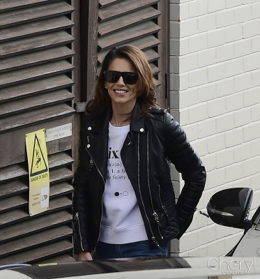 Arriving_at_Fountain_Studios_27_11_15_281729.jpg