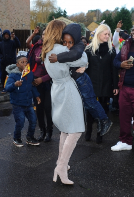 Reggie_and_Bollie_s_Homecoming_in_Farnborough_08_12_15_2811829.jpg