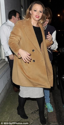 Kimberley_Walsh_highlights_her_hourglass_curves_in_a_form-fitting_pencil_skirt_and_cropped_jumper_as_she_leaves_the_theatre_01_12_15_281029.jpg