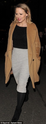 Kimberley_Walsh_highlights_her_hourglass_curves_in_a_form-fitting_pencil_skirt_and_cropped_jumper_as_she_leaves_the_theatre_01_12_15_281829.jpg