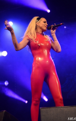 Sarah_Harding_-_Manchester_Pride_29_08_15_2823629.jpg
