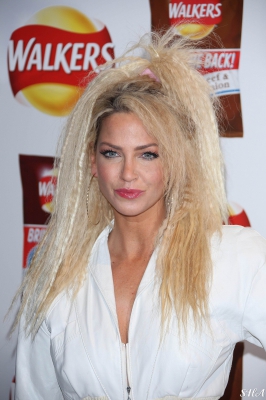 Sarah_Harding_-_Walkers_crisp_launch_03_09_15_2813329.jpg