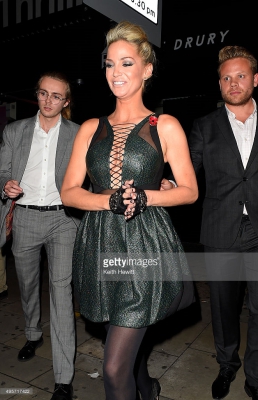 Sarah_Harding_Seen_leaving_The_Supper_Club_afterparty_in_London_04_11_15_282129.jpg