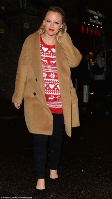 Kim_performances_of_Elf_The_Musical_at_London_s_Dominion_Theatre_22_12_15_28129.jpg