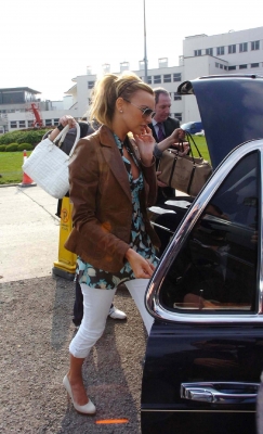 Arriving_at_Dublin_airport_-_31_03_07_4.jpg