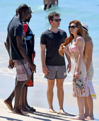 Nicola_Roberts_bares_her_perfect_porcelain_skin_and_toned_abs_in_a_pink_bikini_as_she_hits_the_beach_in_Barbados_29_01_16_2810829.jpg