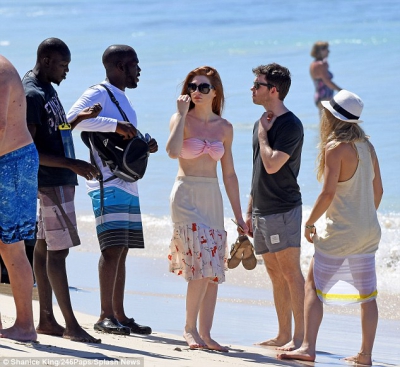 Nicola_Roberts_bares_her_perfect_porcelain_skin_and_toned_abs_in_a_pink_bikini_as_she_hits_the_beach_in_Barbados_29_01_16_281929.jpg