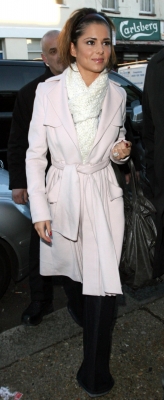 GA_leaving_the_Riverside_Studios2C_London_11_12_07_286529.jpg