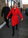 GA_leaving_the_Riverside_Studios2C_London_11_12_07_287429.jpg