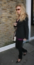 GA_leaving_the_Riverside_Studios2C_London_11_12_07_287529.jpg