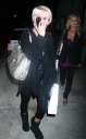 GA_leaving_the_Riverside_Studios2C_London_11_12_07_289829.jpg
