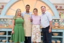 Kimberley_Walsh_2596_The_Great_Sport_Relief_Bake_Off_promos_2016_28929.jpg