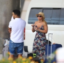 Имя файла=Kimberley_Walsh_and_Justin_Scott_looked_more_smitten_with_their_little_family_than_ever_as_they_headed_home_from_their_honeymoon_in_Barbados_12_02_16_282929.jpg
Размер файла=528КБ
Размеры=2300x2294
Дата=Апр 10, 2016 Kimberley_Walsh_and_Justin_Scott_looked_more_smitten_with_their_little_family_than_ever_as_they_headed_home_from_their_honeymoon_in_Barbados_12_02_16_282929.jpg