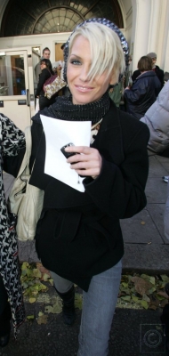 Girls_Aloud_leaving_the_BBC_studios_in_Maida_Vale_23_11_07_283029.jpg