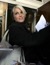 Girls_Aloud_leaving_the_BBC_studios_in_Maida_Vale_23_11_07_285029.jpg