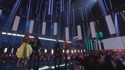 Catfish_and_the_Bottlemen_win_British_Breakthrough_Act___The_BRIT_Awards_2016_mp40048.jpg