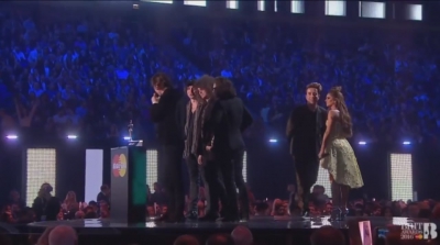 Catfish_and_the_Bottlemen_wins_British_Breakthrough_Act_Brit_Awards_2016_mp40171.jpg