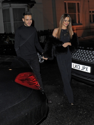 Cheryl_and_Liam_Arriving_a_restaurant_Salmontini_in_London_09_03_16_2810429.jpg