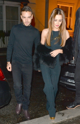 Cheryl_and_Liam_Arriving_a_restaurant_Salmontini_in_London_09_03_16_2811529.jpg