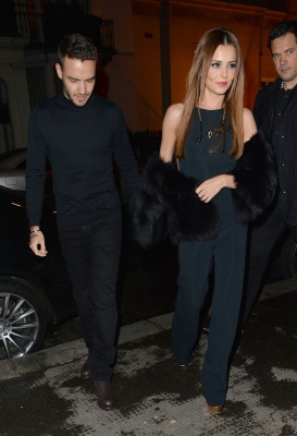 Cheryl_and_Liam_Arriving_a_restaurant_Salmontini_in_London_09_03_16_2812829.jpg