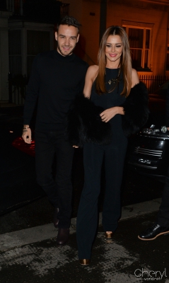 Cheryl_and_Liam_Arriving_a_restaurant_Salmontini_in_London_09_03_16_28129.jpg