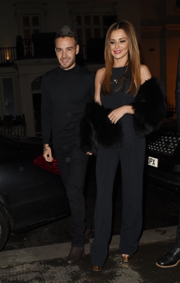 Cheryl_and_Liam_Arriving_a_restaurant_Salmontini_in_London_09_03_16_2813329.jpg