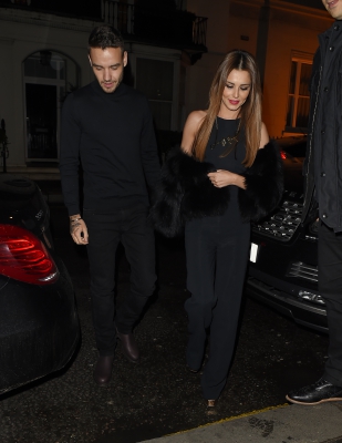 Cheryl_and_Liam_Arriving_a_restaurant_Salmontini_in_London_09_03_16_2814729.jpg