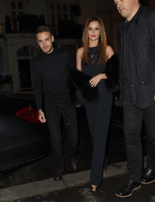 Cheryl_and_Liam_Arriving_a_restaurant_Salmontini_in_London_09_03_16_2814929.jpg