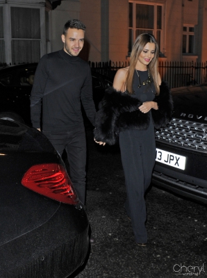 Cheryl_and_Liam_Arriving_a_restaurant_Salmontini_in_London_09_03_16_281529.jpg
