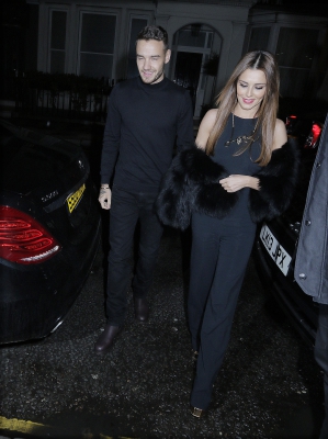 Cheryl_and_Liam_Arriving_a_restaurant_Salmontini_in_London_09_03_16_2815429.jpg