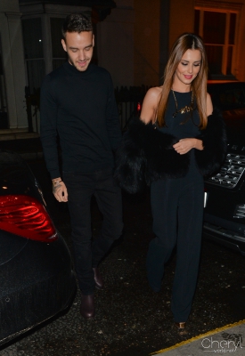 Cheryl_and_Liam_Arriving_a_restaurant_Salmontini_in_London_09_03_16_283429.jpg