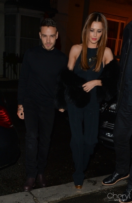 Cheryl_and_Liam_Arriving_a_restaurant_Salmontini_in_London_09_03_16_283729.jpg