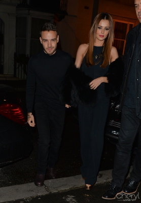 Cheryl_and_Liam_Arriving_a_restaurant_Salmontini_in_London_09_03_16_283829.jpg