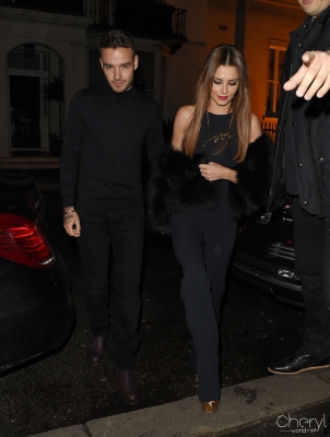 Cheryl_and_Liam_Arriving_a_restaurant_Salmontini_in_London_09_03_16_284829.jpg