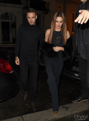 Cheryl_and_Liam_Arriving_a_restaurant_Salmontini_in_London_09_03_16_284929.jpg