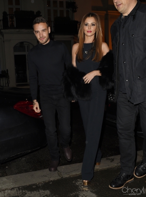 Cheryl_and_Liam_Arriving_a_restaurant_Salmontini_in_London_09_03_16_285129.jpg