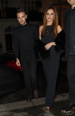 Cheryl_and_Liam_Arriving_a_restaurant_Salmontini_in_London_09_03_16_285229.jpg