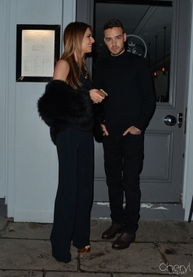 Cheryl_and_Liam_Arriving_a_restaurant_Salmontini_in_London_09_03_16_28529.jpg