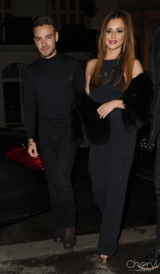 Cheryl_and_Liam_Arriving_a_restaurant_Salmontini_in_London_09_03_16_285329.jpg