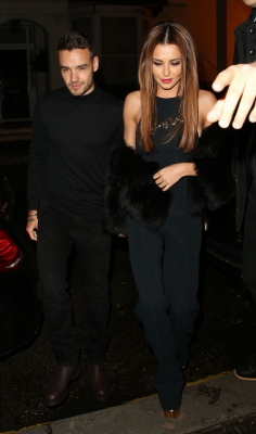 Cheryl_and_Liam_Arriving_a_restaurant_Salmontini_in_London_09_03_16_287429.jpg