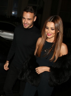 Cheryl_and_Liam_Arriving_a_restaurant_Salmontini_in_London_09_03_16_287529.jpg