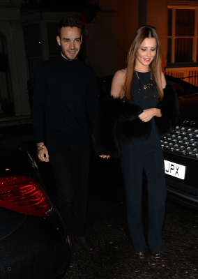 Cheryl_and_Liam_Arriving_a_restaurant_Salmontini_in_London_09_03_16_288329.jpg