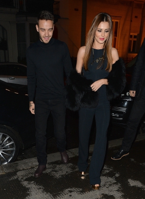 Cheryl_and_Liam_Arriving_a_restaurant_Salmontini_in_London_09_03_16_288929.jpg