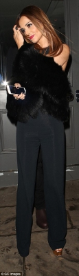 Cheryl_and_Liam_Leaving_a_restaurant_in_London_09_03_16_2813329.jpg