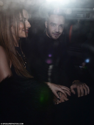 Cheryl_and_Liam_Leaving_a_restaurant_in_London_09_03_16_2813929.jpg