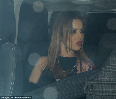 Cheryl_and_Liam_Leaving_a_restaurant_in_London_09_03_16_2814229.jpg