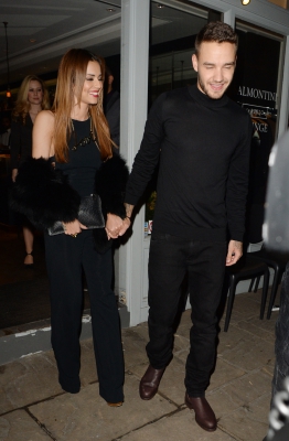 Cheryl_and_Liam_Leaving_a_restaurant_in_London_09_03_16_2815029.jpg