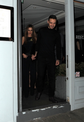 Cheryl_and_Liam_Leaving_a_restaurant_in_London_09_03_16_2815629.jpg